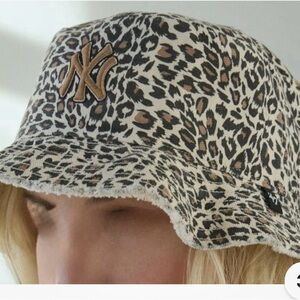 New York Yankees ‘47 Brand Leopard Print Bucket Hat NWT from Anthropologie